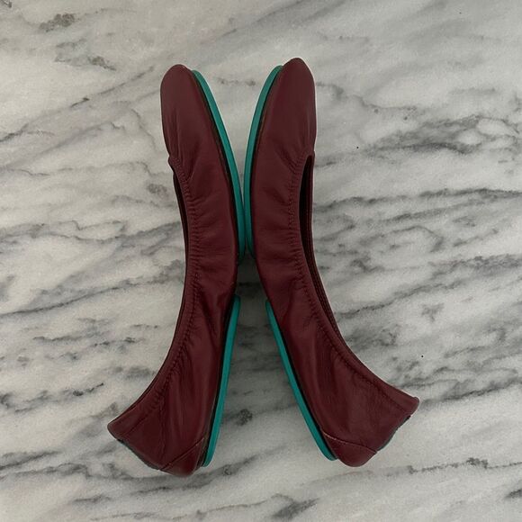 Tieks Burgundy Ballet Flats sz 8 - Picture 7 of 10